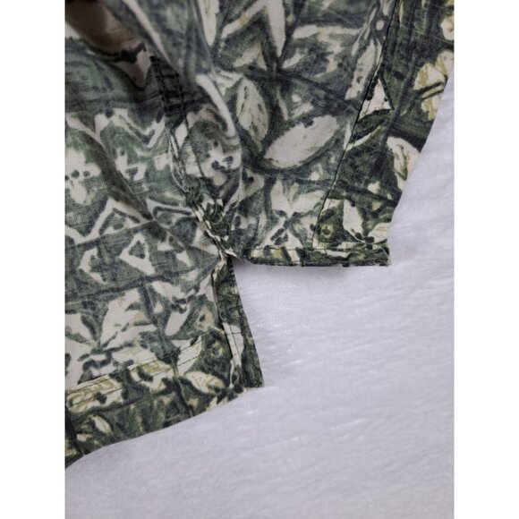 GH Bass Earth Shirt Mens L Casual Batik Fish Green Short Sleeve Dad Vacay - Picture 9 of 9